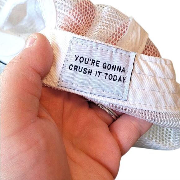 Yllw Women's White Smiley Face Trucker Hat OS - Picture 4 of 5